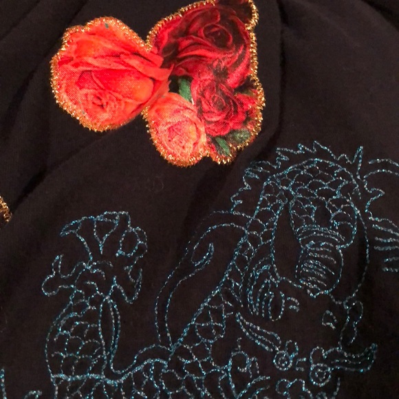 Beautiful top - Picture 7 of 8